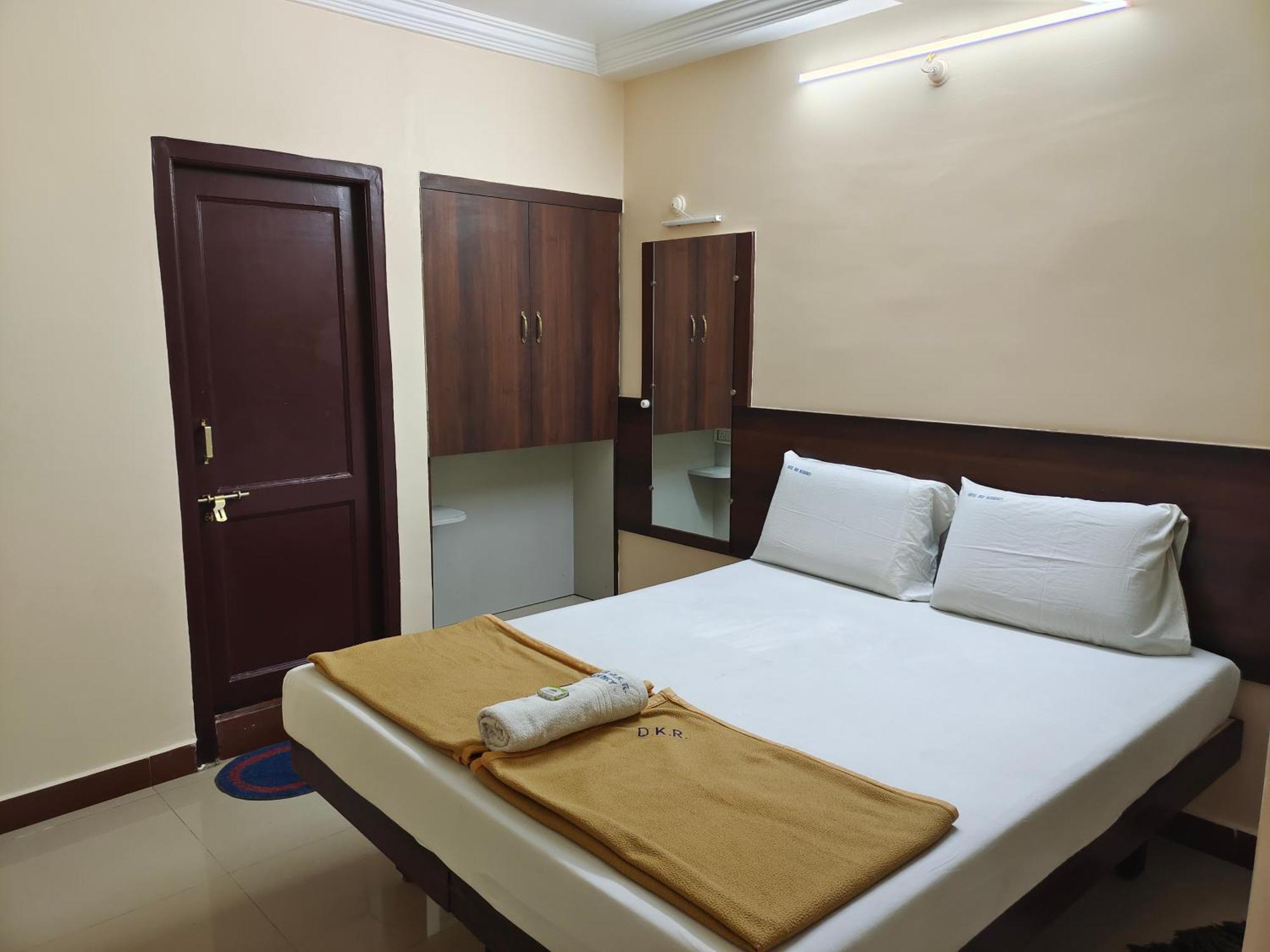 Hotel Dkr Residency Tirupati Exterior photo