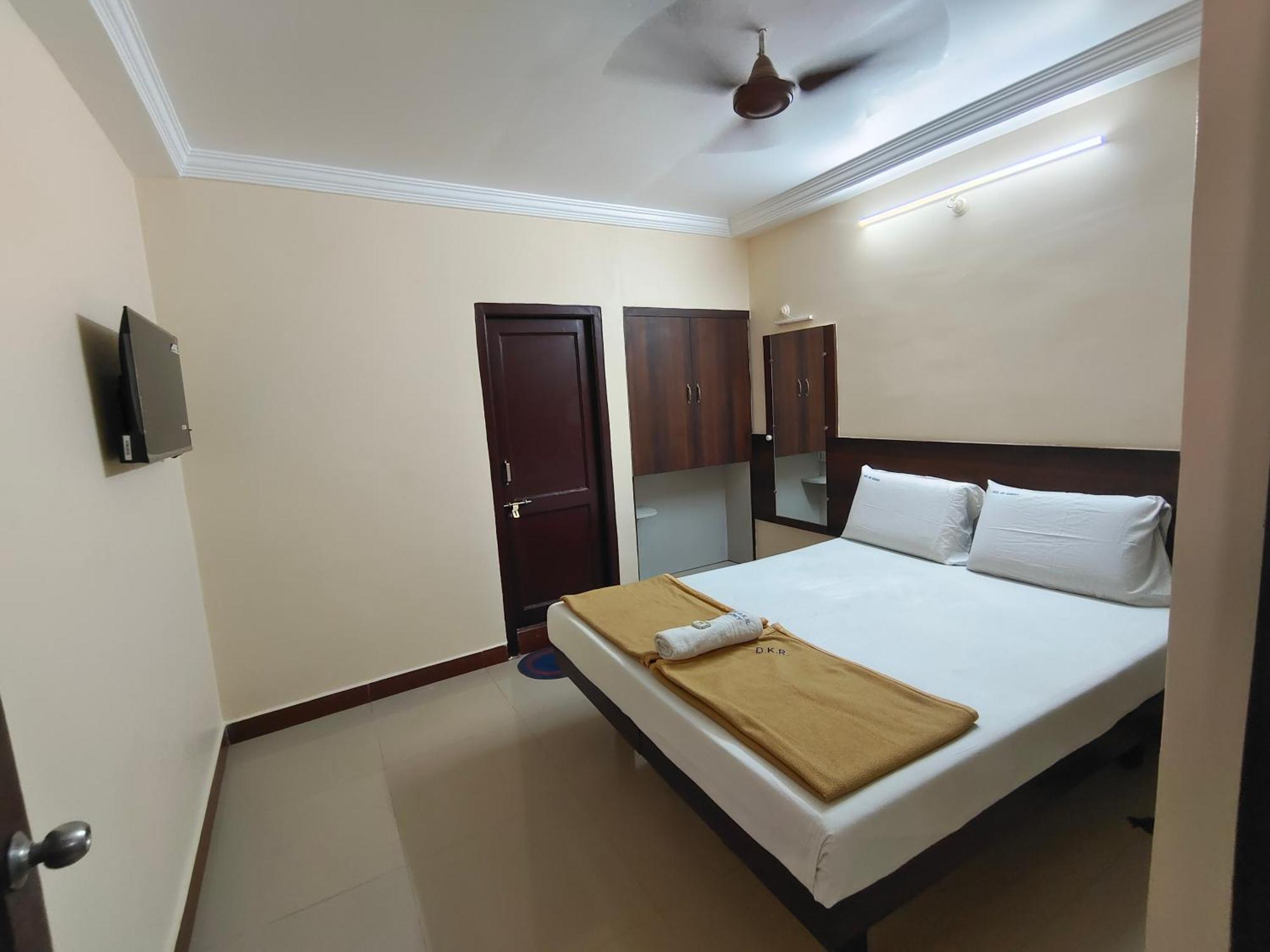 Hotel Dkr Residency Tirupati Exterior photo